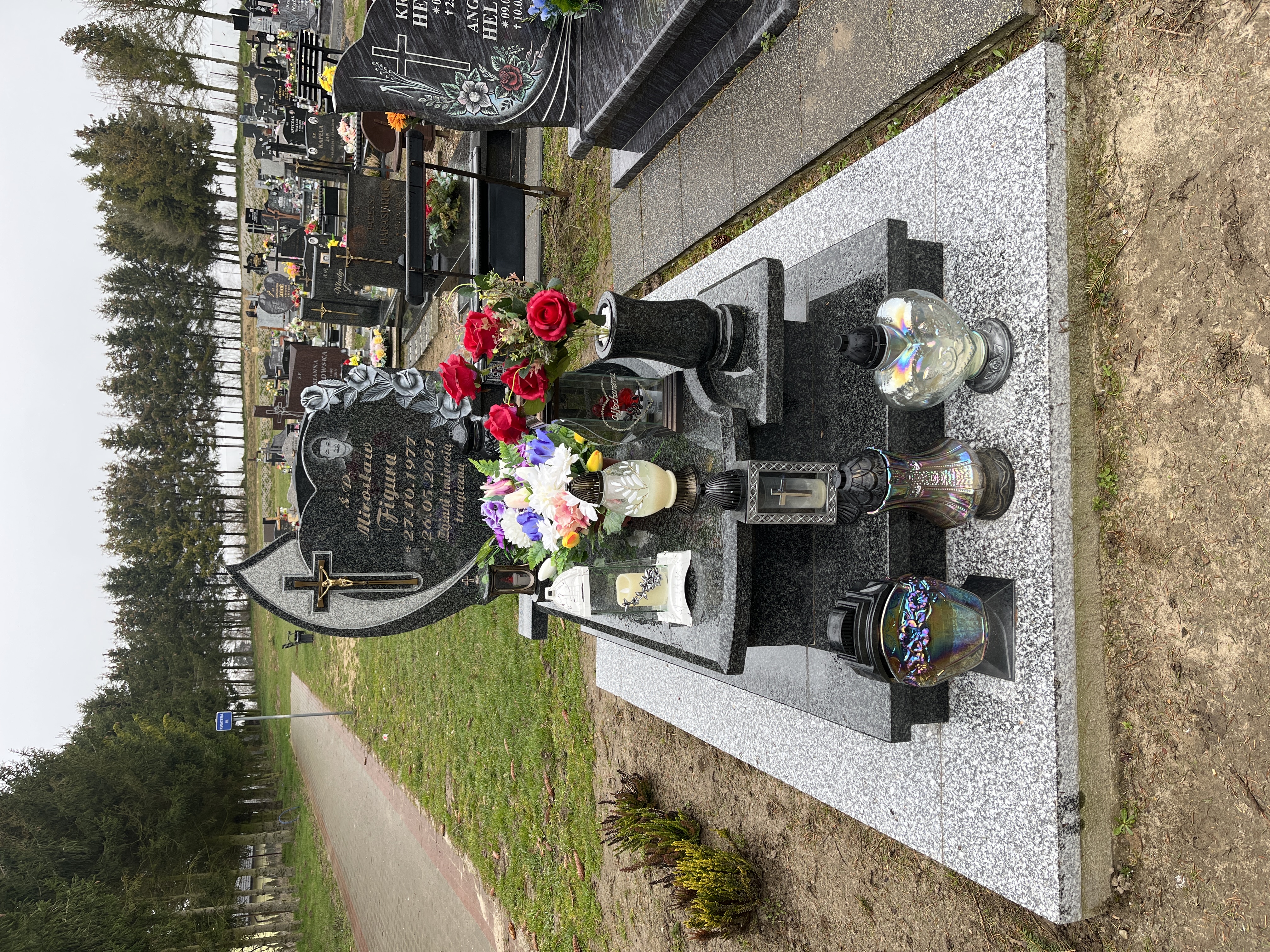 Mirosław Figura 2b 1977 Biesiekierz - Grobonet - Wyszukiwarka osób pochowanych